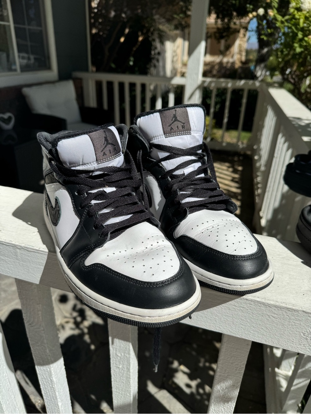 Nike Men's Black & White High Top Sneakers